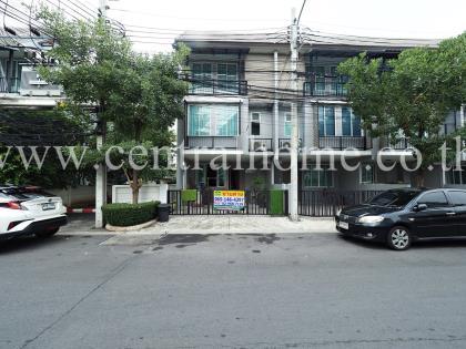 ทาวน์โฮม Areeya Daily เกษตร - นวมินทร์  ลาดปล้าเค้า