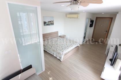 Nice Suites ถนนสนามบินน้ำ คอนโดมิเนียม