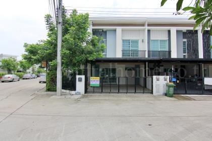 ทาวน์เฮ้าส์ หมู่บ้าน พฤกษา ไพร์ม สถานีรถไฟฟ้าบางพลู - ราชพฤกษ์ หลังมุม หน้าบ้านสวนสาธารณะ (พฤกษา100)