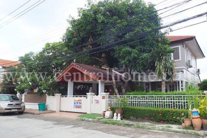 บ้านเดี่ยว หมู่บ้าน สายไหม ริมชล 2 ถนนเมน