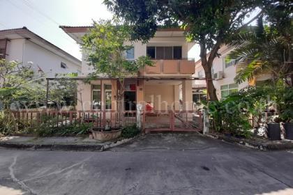 บ้านแฝด พร้อมพัฒน์ กรีนโนวา คลองสามวา ใกล้ ซาฟารีเวิลด์