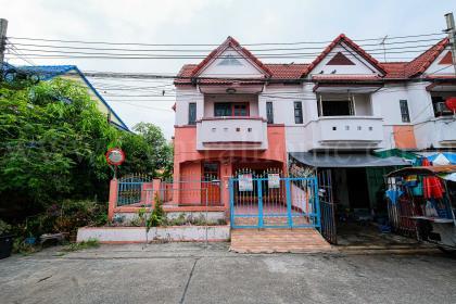 ทาวน์เฮ้าส์ สวีท โฮม ปาร์ค บางกรวย - ไทรน้อย นนทบุรี หลังริม