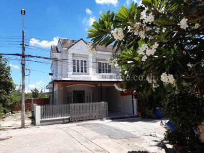 ทาวน์โฮม หมู่บ้าน ​​บุศรินทร์ วงแหวน - รัตนาธิเบศร์​ แปลงมุม