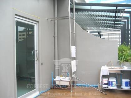 27755 - Office building for sale, on Narathiwas Ratchanakarin rd., 48 sq.wa.