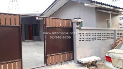 บ้านเดี่ยว 1 ชั้น 52 ตร.ว. ใกล้สำนักงานเขตห้วยขวาง  ซอยประชาราษฎร์บำเพ็ญ15 ถนนลาดพร้าว 