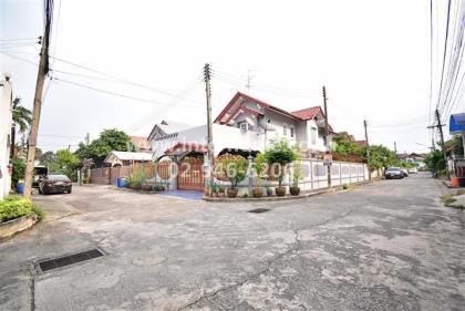 บ้านเดี่ยว 2 ชั้น (หลังมุม)  81 ตร.ว. หมู่บ้านวังทองริเวอร์ปาร์ค ซอยพหลโยธิน70 ถนนพหลโยธิน 