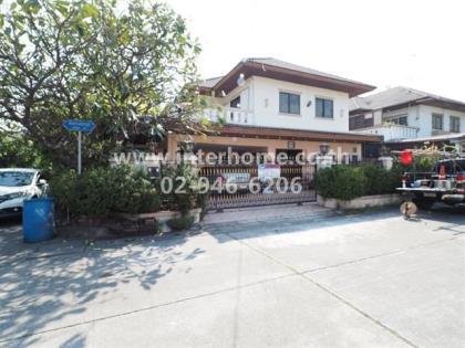 บ้านเดี่ยว 2 ชั้น (หลังมุม) 62.9 ตร.ม. หมู่บ้านสินธร  ถนนลาดกระบัง 