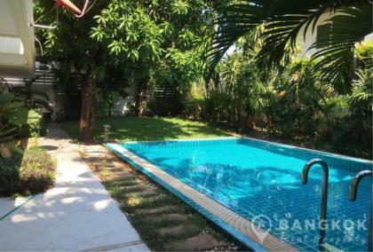 Detached Modern 3 Bed House with Private Pool in Ekkhamai 