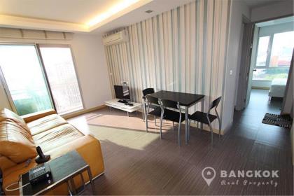 Thru Thonglor | Stylish Modern 2 Bed 2 Bath in Thonglor