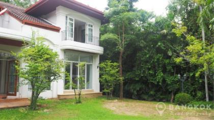 Windmill Park Bangna | Large Lakeside 4 Bed 4 Bath House