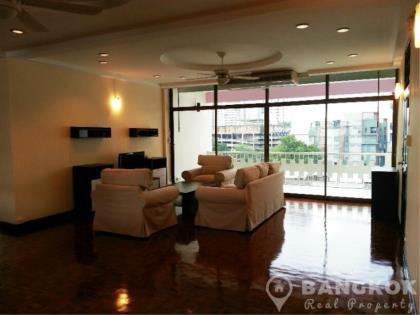 Spacious 3 Bed 2 Bath Sukhumvit Apartment near BTS
