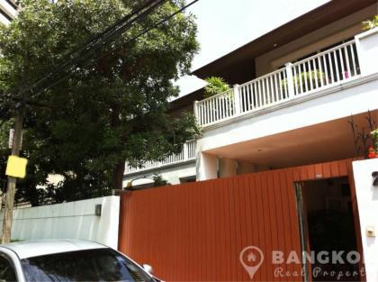 Spacious Detached 3+1 Bed Family Home near Phrom Phong BTS 