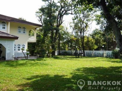 Spacious Detached Family Home 3+1 Beds 4 Bath at Panya Village Compound