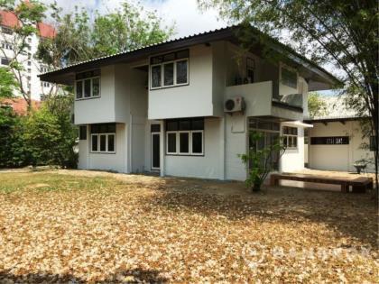 Detached 3 Bed 3 Bath House, Office or Commercial near Punnawithi BTS 