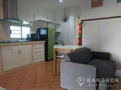 Sammakorn Village Modern 1+1 Bed 1 Bath Apartment in Ramkhamhaeng 