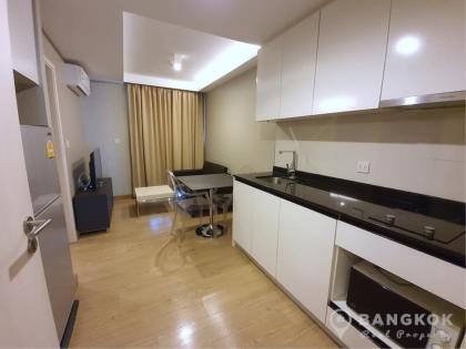Maestro 39 | Superb Modern 1 Bed near the EM District