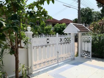 Detached Spacious 3 Bed 3 Bath House near St Andrews International School 