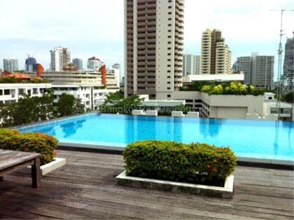 Vincente Sukhumvit 49 | Stunning Large 1 Bed