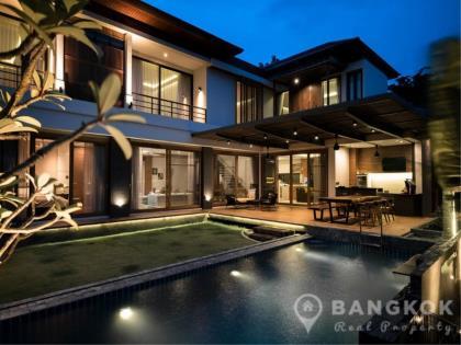 Architect Designed Detached 4 + 1 Bed House near Phra Khanong BTS 