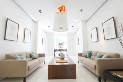 Town Home Ruam Rudee