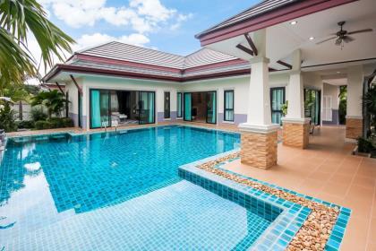 New pool villa - 50% financ - Na Jomtien