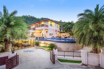 Hua Hin - Luxury Villa with great location