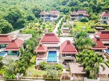 Large 4 bedroom Luxury Pool Villa at Khao Tao