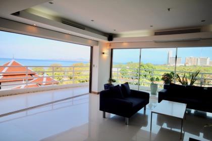 LUXURY CONDO WITH FANTASTIC SEA VIEW