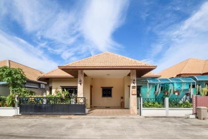2 bedroom villa for sale at Srisuk Village - Pattaya