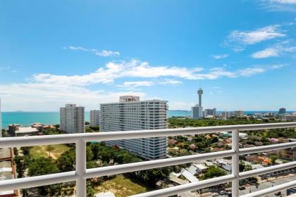 Large 2 Bed Corner Unit With Wonderful Sea and City View - View Talay 2 A