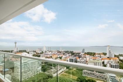 New 2 Bedroom Unit With Panoramic Sea View At The Vision Pattaya