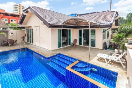 ชายหาดจอมเทียน - วิลล่า 3 ห้องนอนสไตล์โมเดิร์น - จอมเทียน คอนโดเทล 