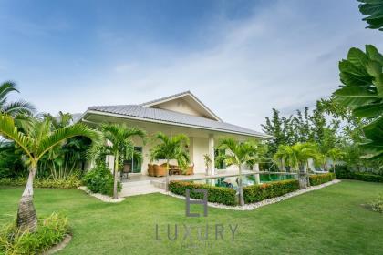 5 Bedroom Amazing Pool Villa