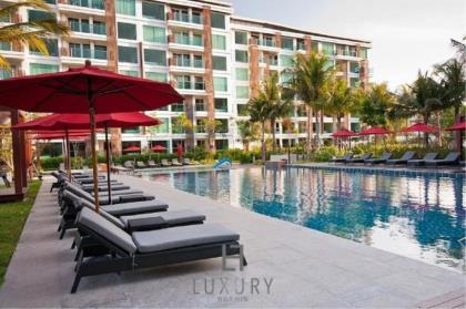 High End 1 Bedroom Condo
