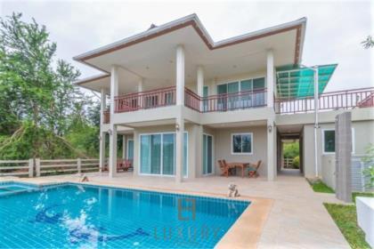 Large 3 Bedroom Pool Villa