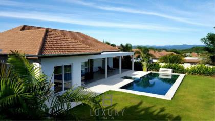 Beautiful 3 Bedroom Pool Villa