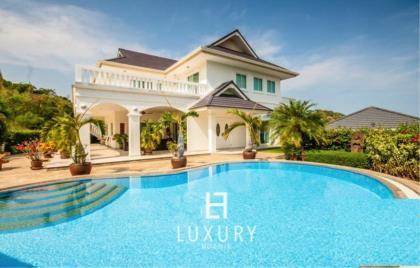 Stunning 2 Storey Home