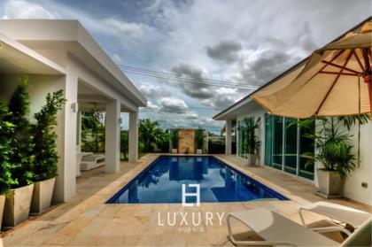 Modern 3 Bedroom Pool Villa