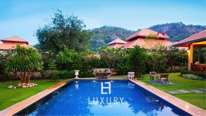 Bali Style Villa close to town