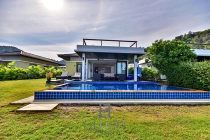 3 Bed Pool Villa with Sea and Mountain Views