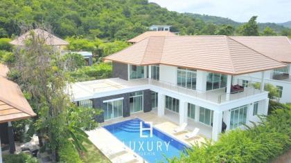 Luxury 5 Bedroom Pool Villa 
