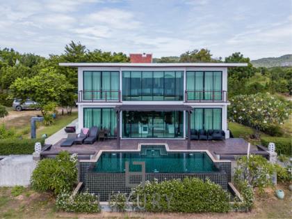 Wonderful 4 Bedroom Beachfront Pool Villa