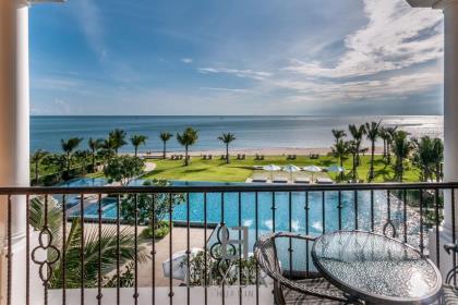 Absolute Beachfront 3 Bedroom Condo
