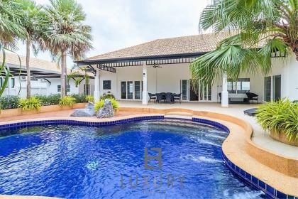 4 Bedroom Pool Villa 