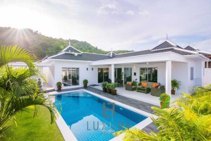 Beautiful 3 Bedroom Pool Villa On Exclusive Development