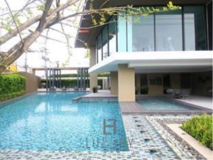 2 Bedroom Condo In Great Location