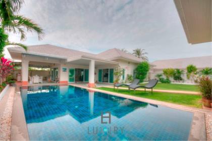 Great Design 4 Bedroom Pool Villa