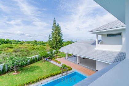 Brand New 6 Bedroom Pool Villa 