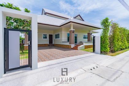 Brand New 3 Bedroom Pool Villa
