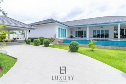 High Quality 3 Bedroom Pool Villa